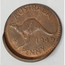 AUSTRALIA 1949 . ONE 1 PENNY . ERROR . MIS-STRIKE . MASSIVE LIP